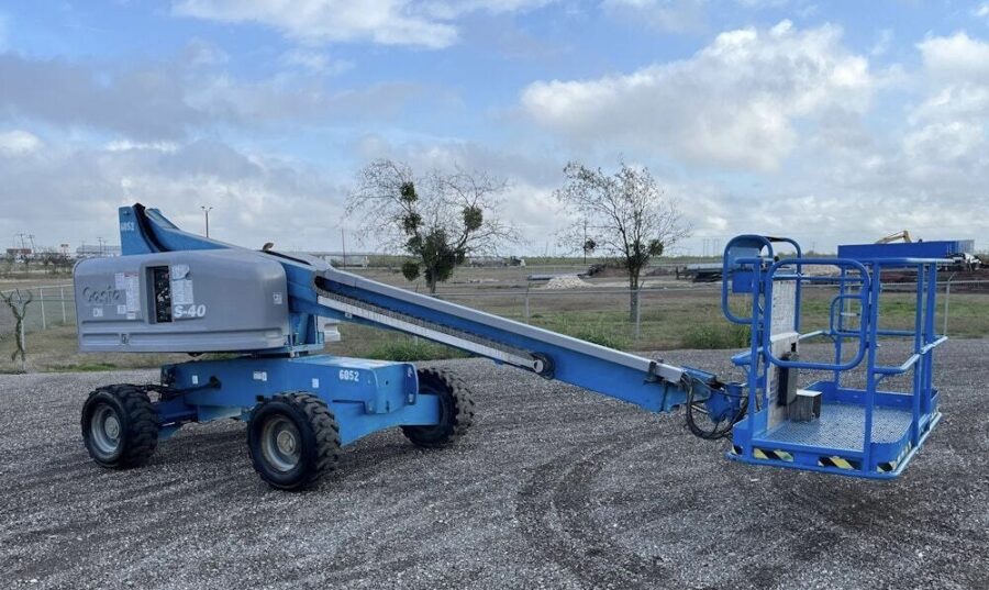 2017 Genie S-40 - Image 3