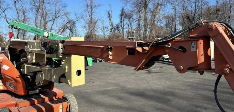 2015 JLG E400AJPN - Image 4