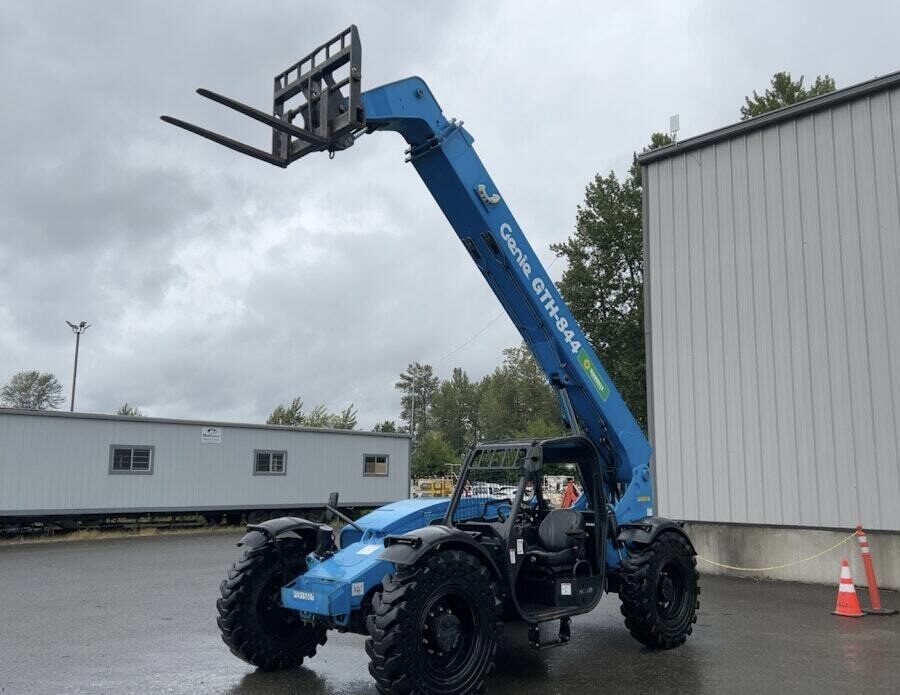2017 Genie GTH-844 Telehandler