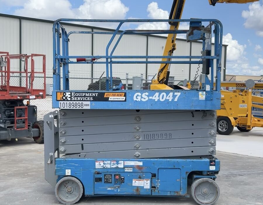 2018 Genie GS-4047