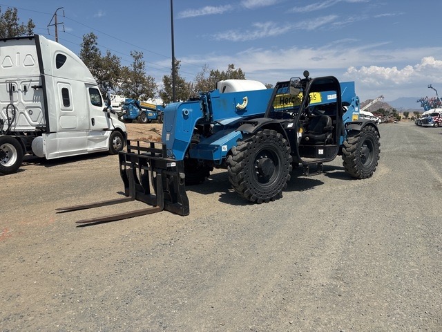 2016 Genie GTH-844 Telehandler - Image 5