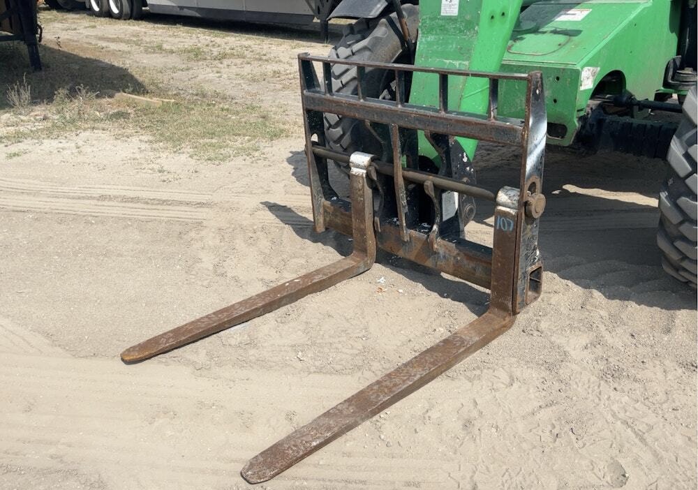 2016 Genie GTH-636 - Image 11