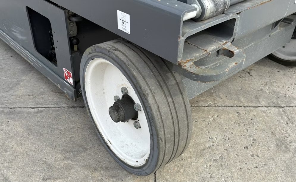 2018 Skyjack SJIII4632 Scissor Lift for Sale - Image 7