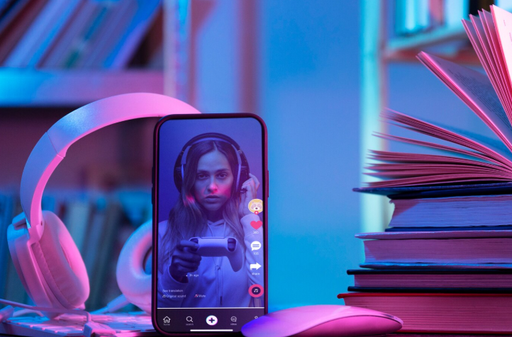 The Rise of TikTok-Brain Storytelling