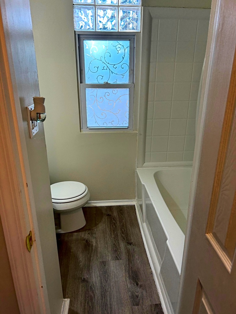 1379 Lander - Image 13