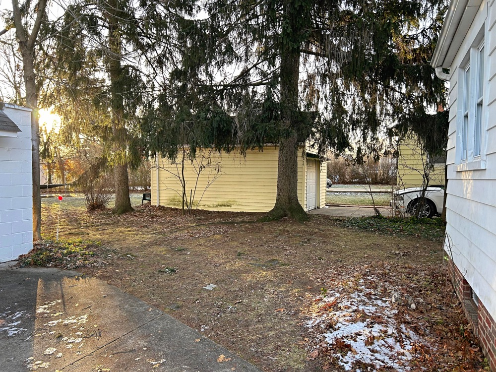 1379 Lander - Image 17