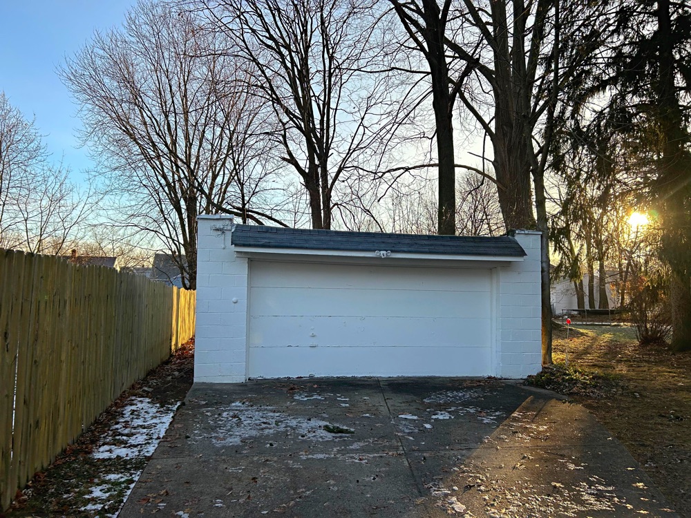 1379 Lander - Image 18