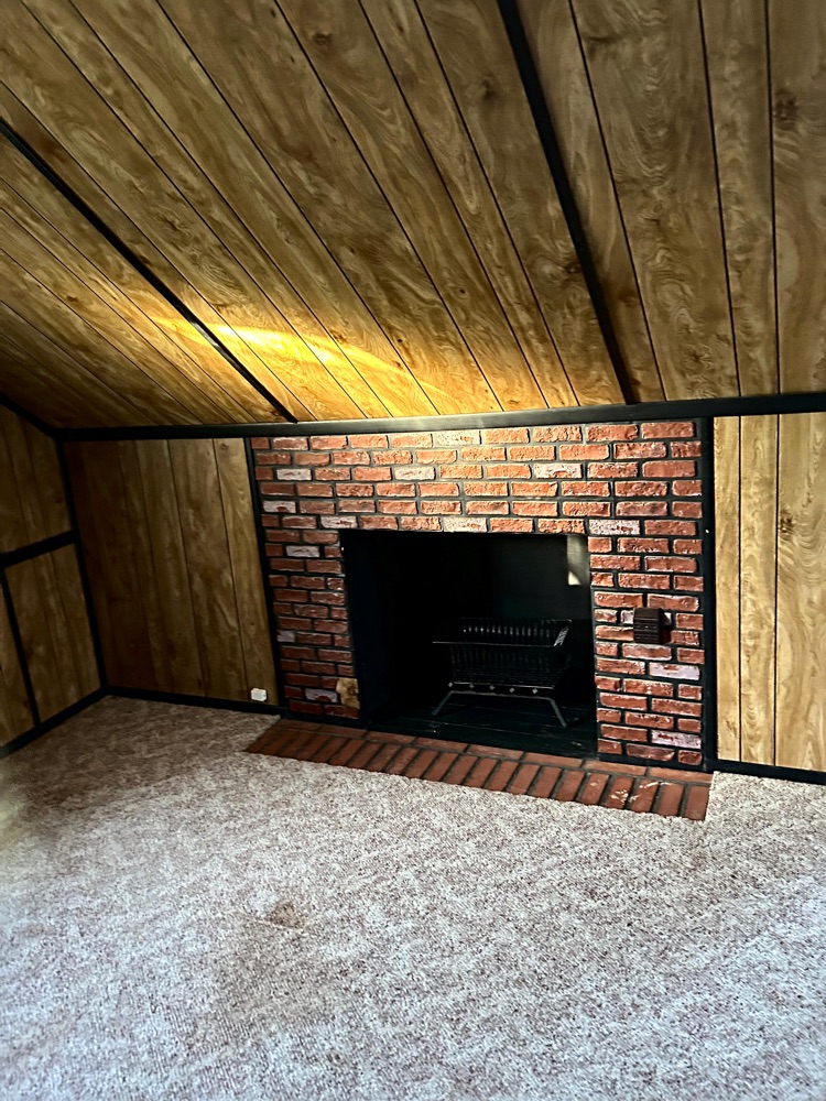 1379 Lander - Image 2