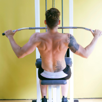 exercise wide grip lat pulldowns
