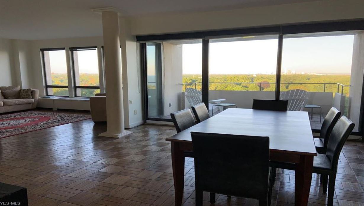 Available Suites Bratenahl Place